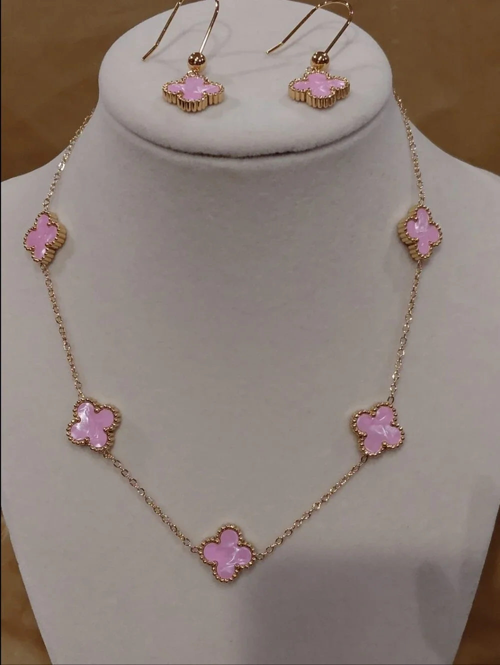 Elegant Pink Clover Necklace and Earrings Set - Gold Tone